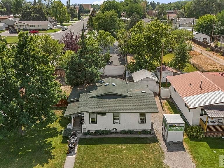 401 S Fisher Ave photo 1