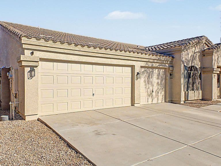 3672 N Crane Place photo 2