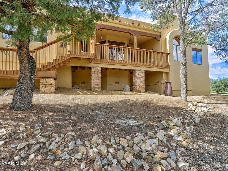73 Woodside Dr photo 1