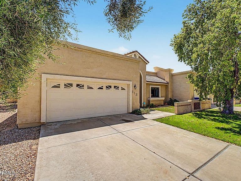1610 N STAPLEY Drive #112 photo 2