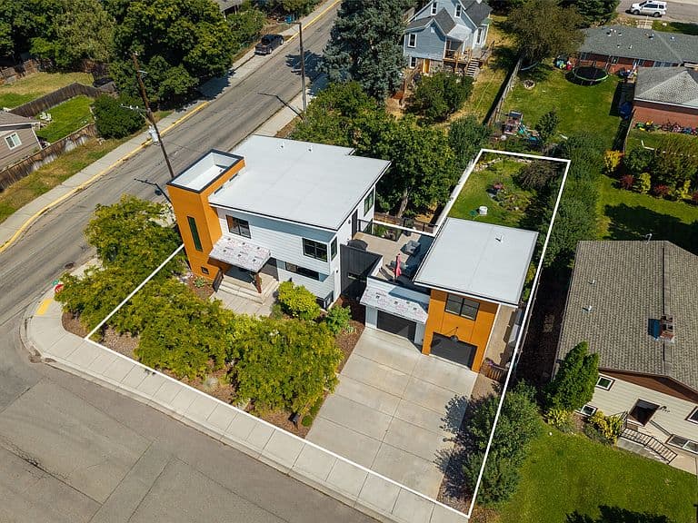 2250 Raymond Ave photo 4