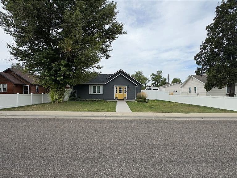 316 Wild Rye St photo 1