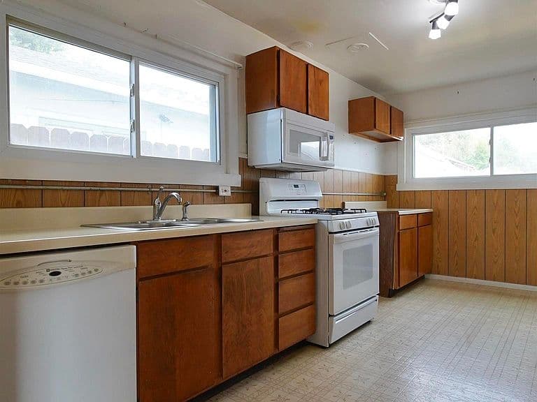 813 N McKinley St photo 2