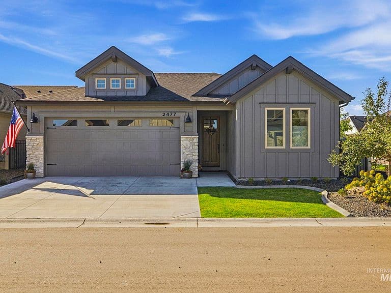 2477 E Galleon Ln photo 1