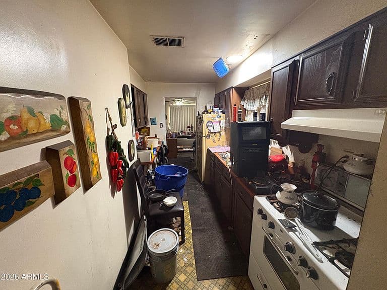 1329 E MONTEROSA Street photo 2