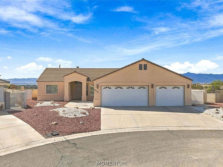 6410 S Coral Cactus Court photo 2