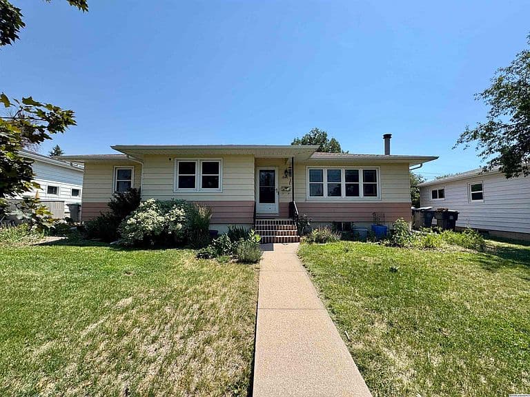1840 Milton Dr photo 1