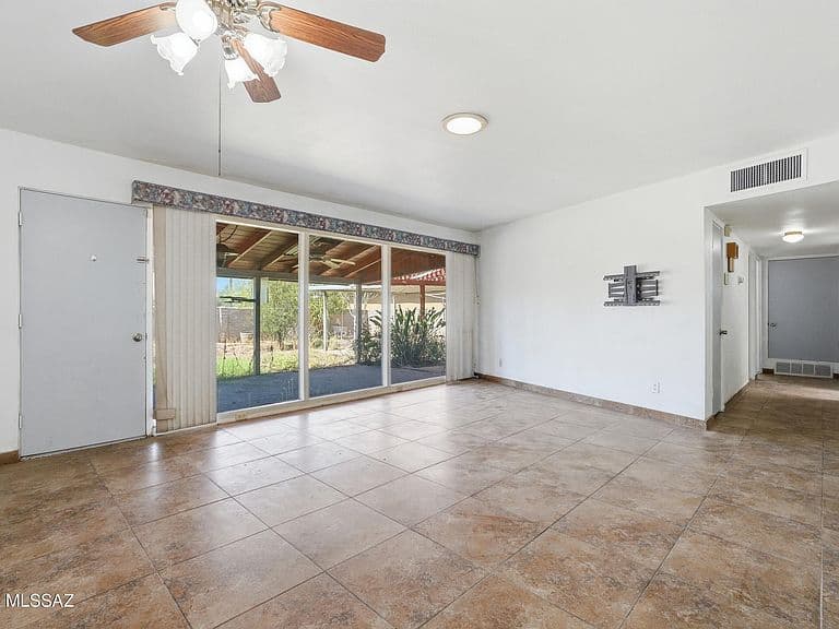 1257 W Navajo St photo 3