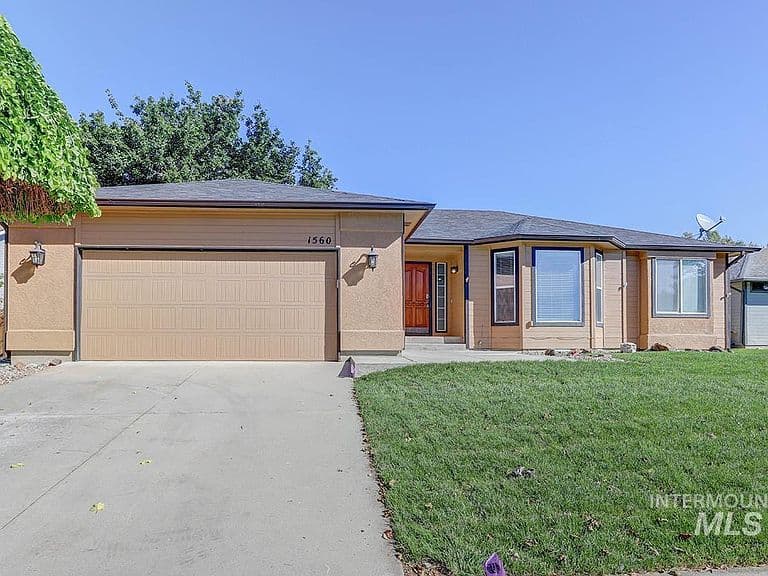 1560 E Falconrim Ct photo 2