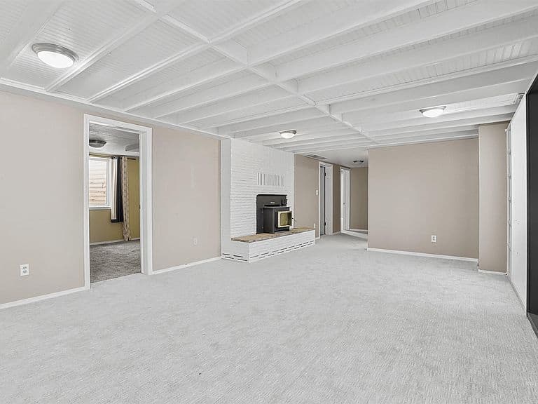 31 W 208 S photo 4