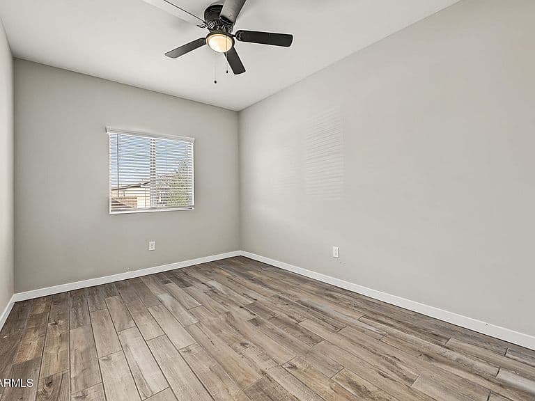 40525 W CHAMBERS Drive photo 5