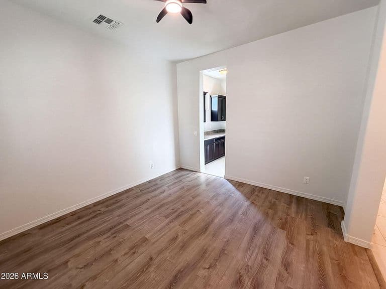 20509 W VALLEY VIEW Drive photo 3