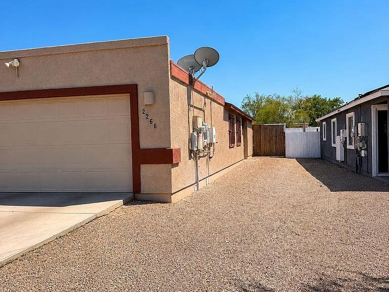 2266 E Sunland Vis photo 4