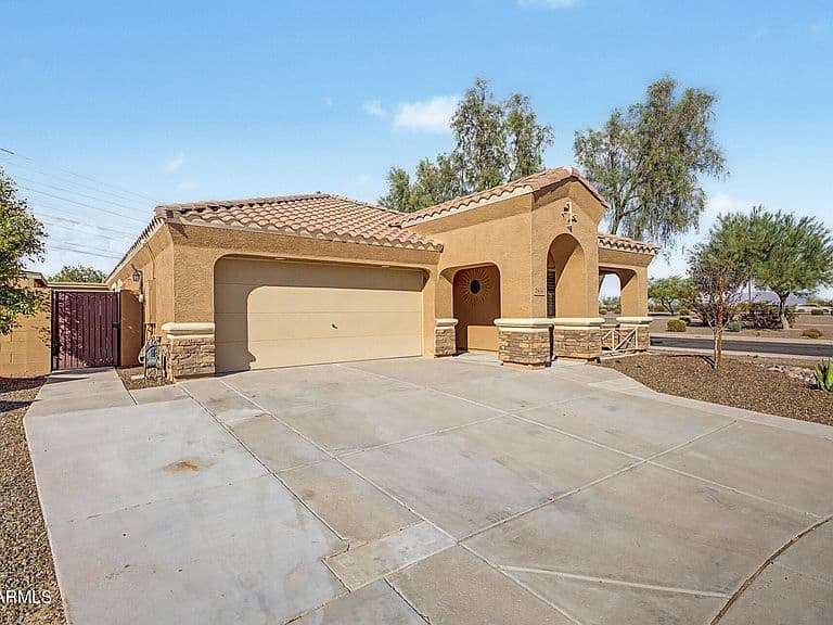 2836 E JJ RANCH Road photo 2