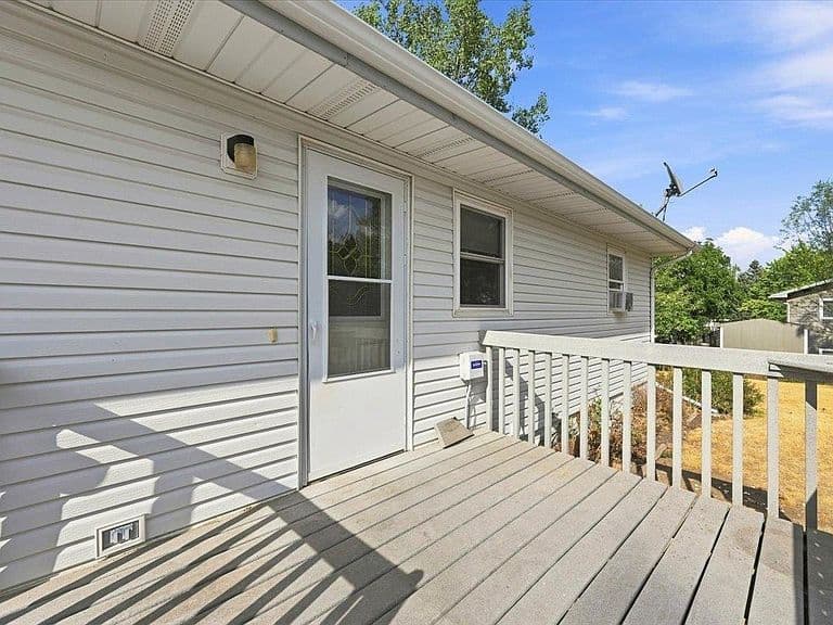 2614 Cottontail Dr photo 2