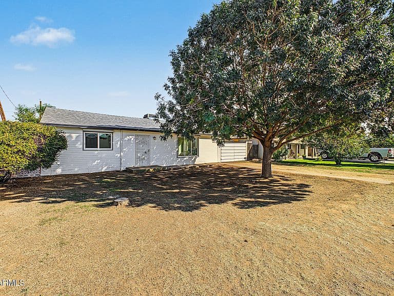 2231 N 29TH Place photo 1