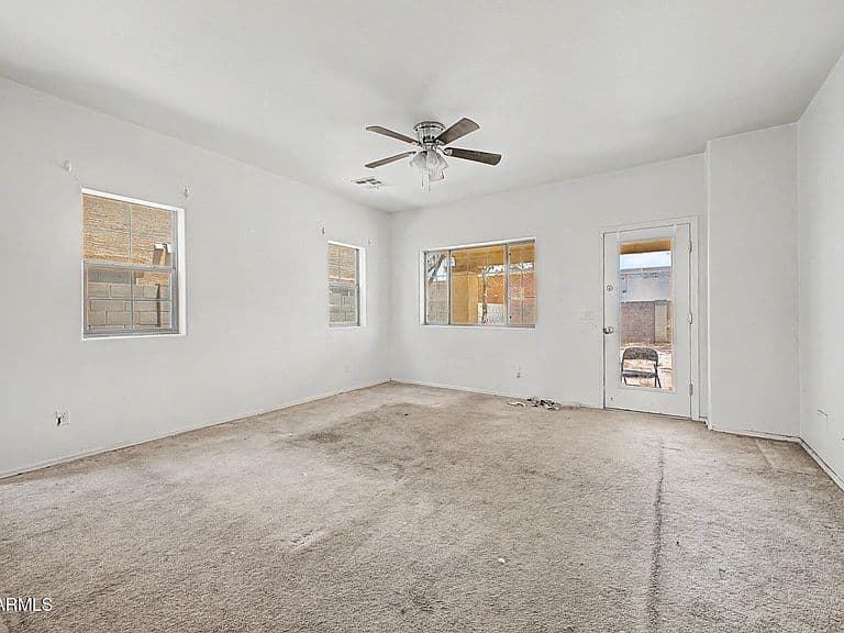 949 E WHITE WING Drive photo 5