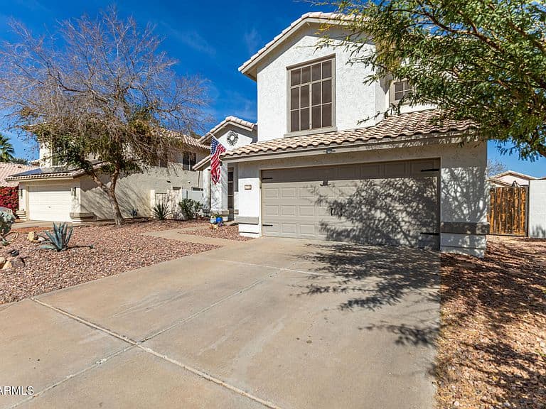 1664 E Olive Ave photo 4