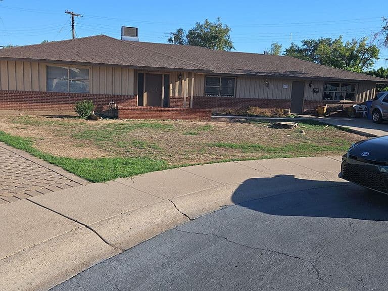 5047 E Cheery Lynn Road photo 4