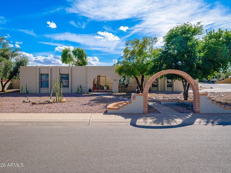 941 E Libra Dr photo 3