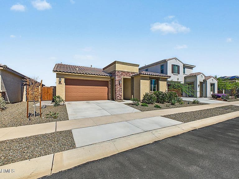 17868 W SAPIUM Way photo 3