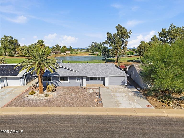 10128 W PINEHURST Drive photo 1