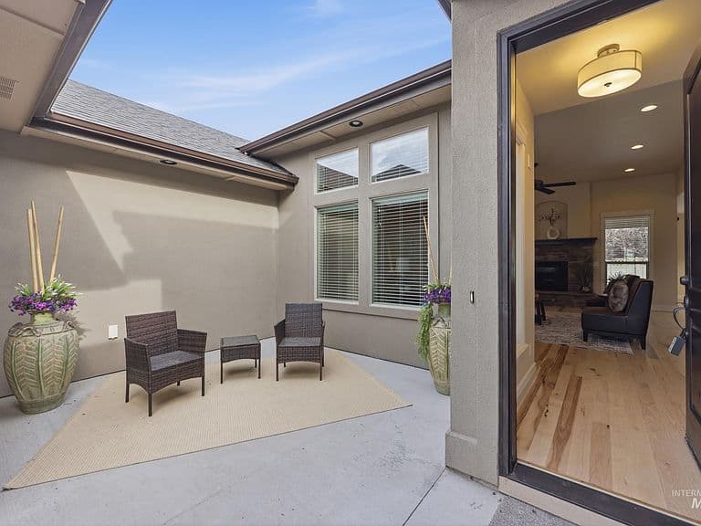 3500 W Lesina St photo 3