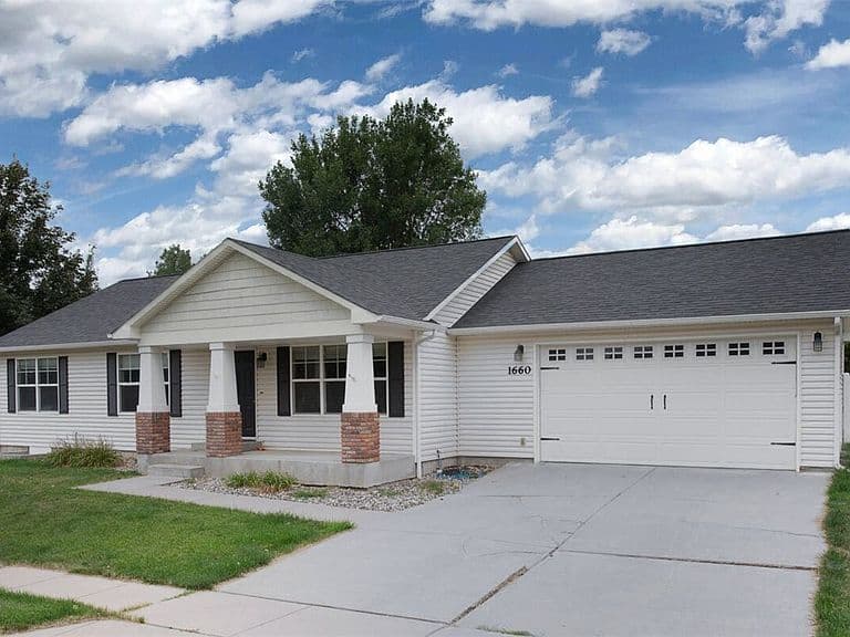 1660 Norwood Ln photo 1
