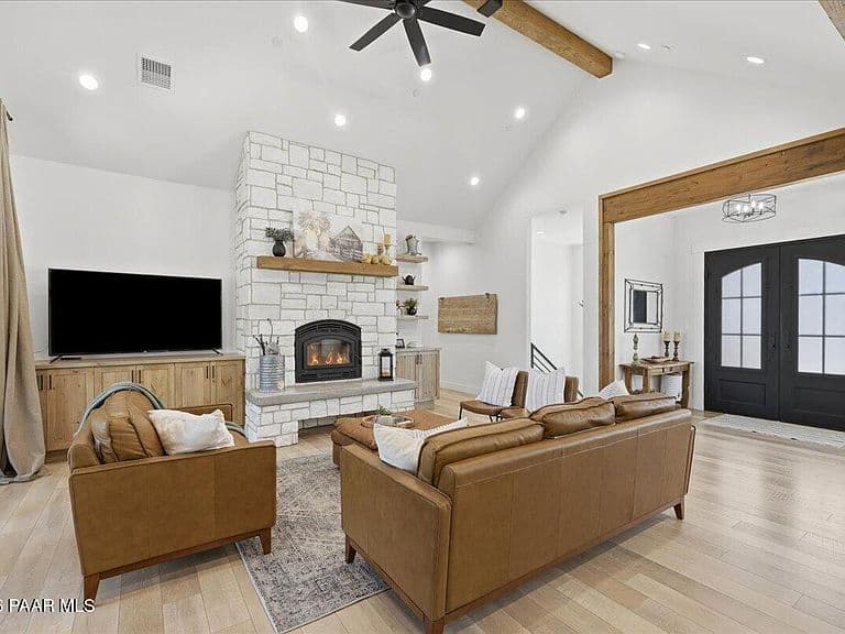2020 W Samuel St photo 5