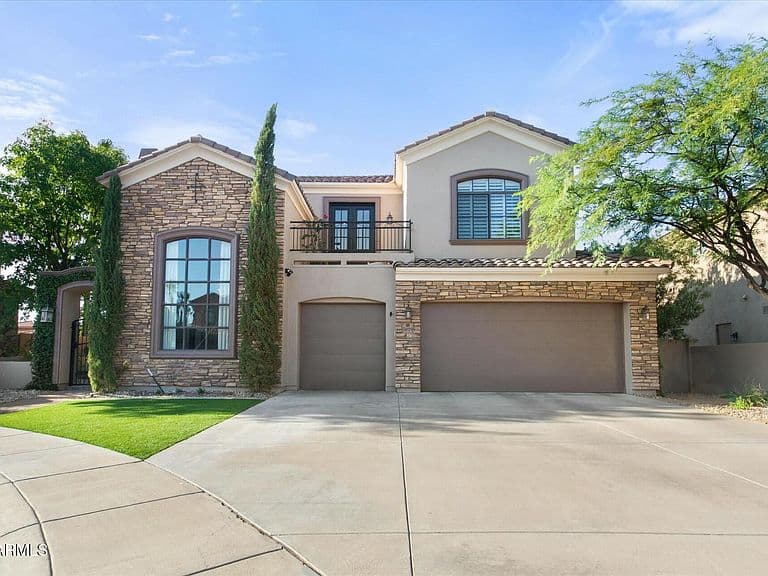 5019 E Lucia Drive photo 2