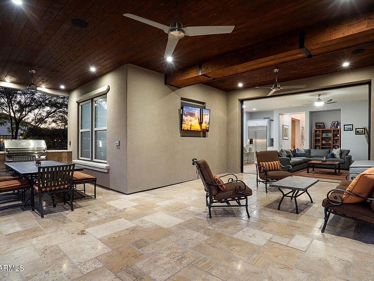 3805 E Zachary Dr photo 4