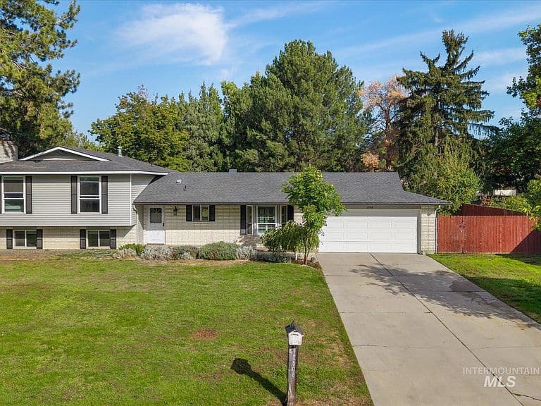 12508 W Freedom Dr photo 4