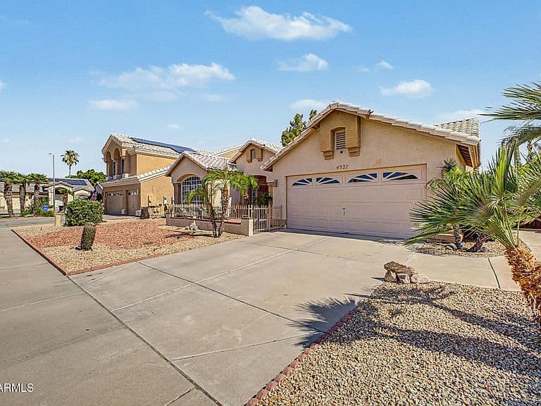 4327 W CHAMA Drive photo 2