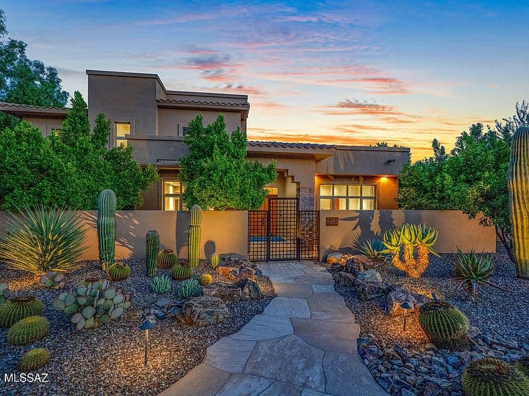 6882 E Desert Wind Ct photo 1
