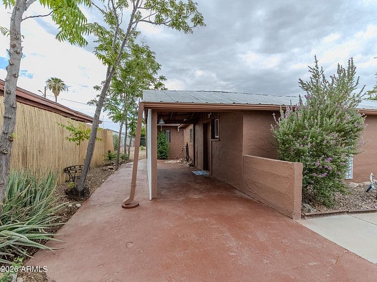 313 W Palma Street photo 4