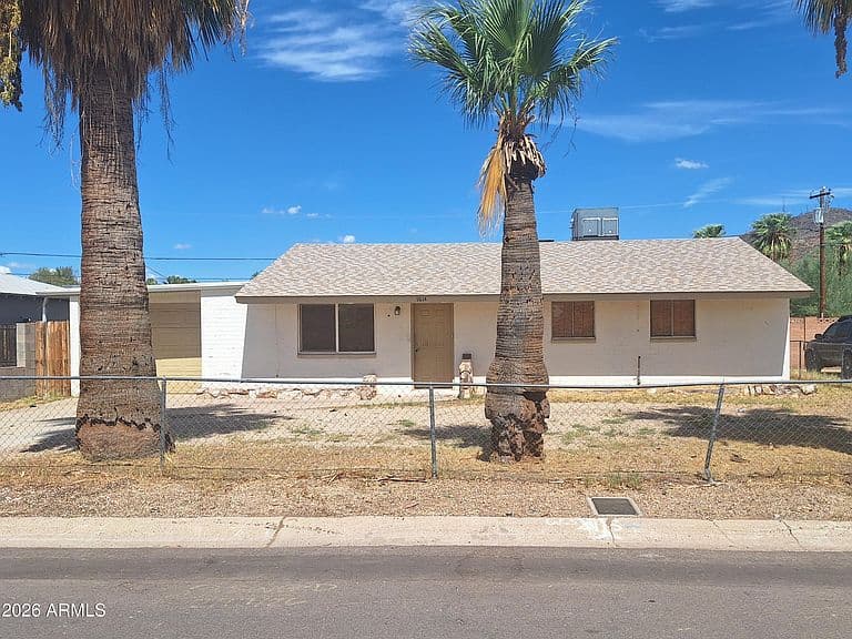 1614 W BROWN Street photo 1