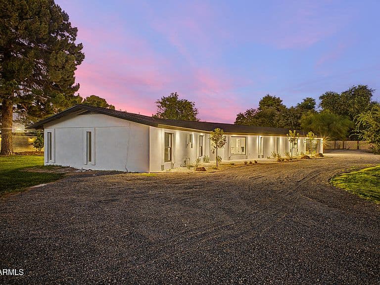 439 S CACTUS WREN Street photo 1