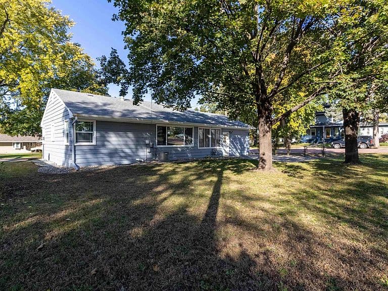 612 N Milwaukee St photo 5