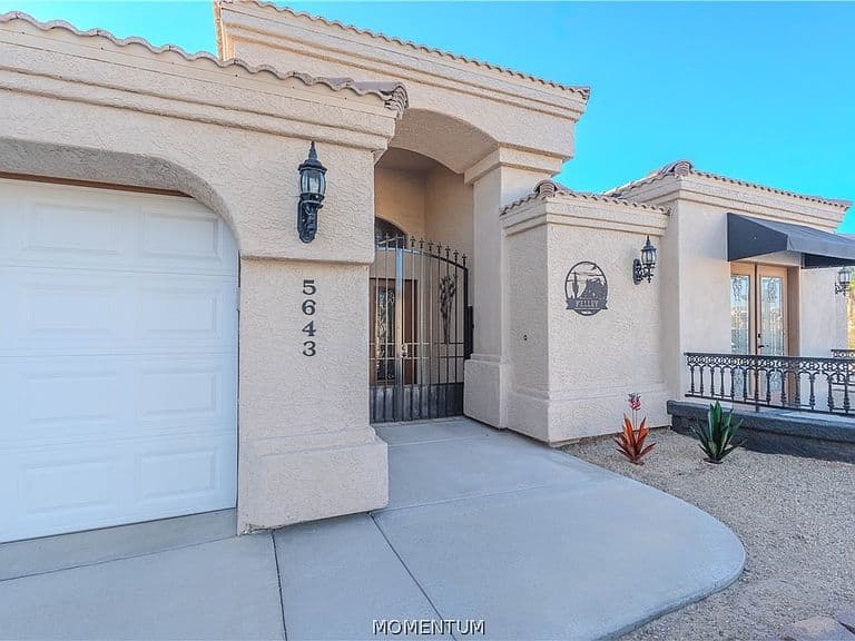 5643 S Club House Drive photo 4