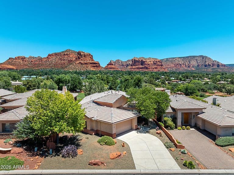 225 E BIGHORN Court photo 2
