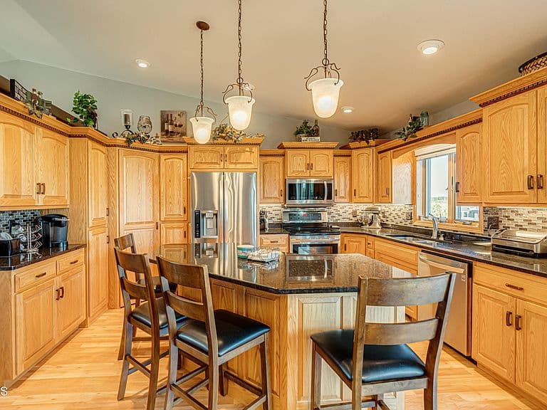 5024 Driftwood Ln photo 2