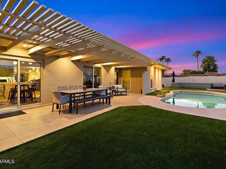 3315 E MALAPAI Drive photo 4
