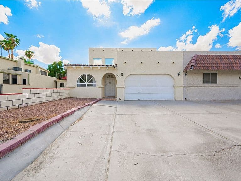 2681 Country Club Drive photo 5
