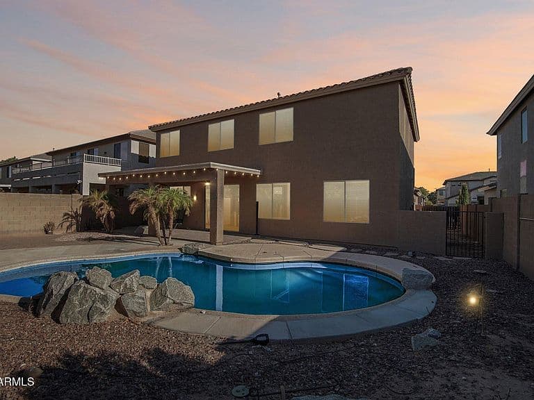 43578 W CYDNEE Drive photo 1