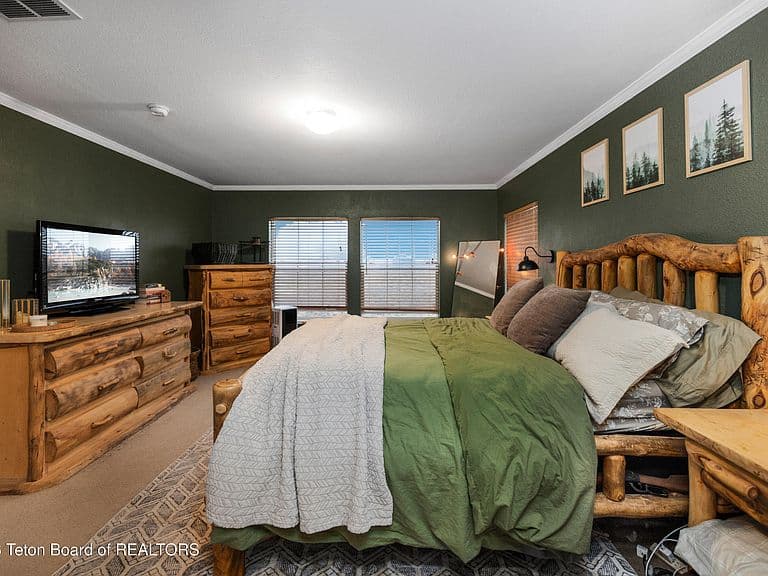 53 Indianwood Trl photo 3