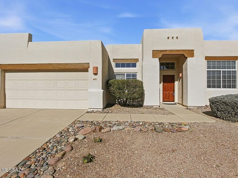 10627 E Northern Crest Dr photo 1