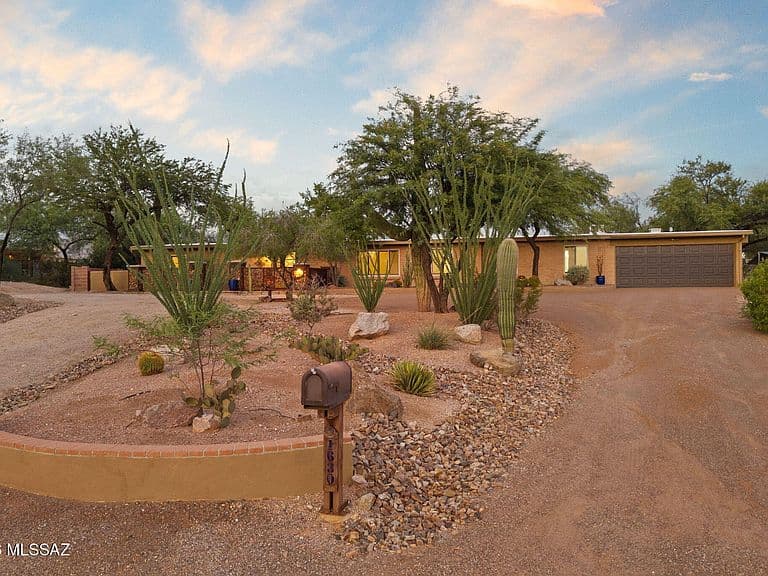 1630 W Montebella Pl photo 3