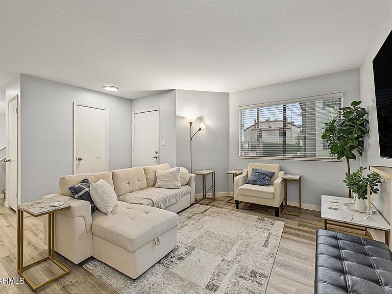 2121 S PENNINGTON -- #8 photo 1