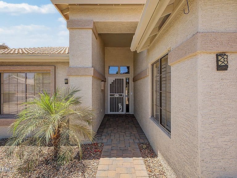 8939 E NACOMA Drive photo 4