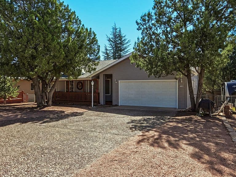 719 W Sherwood Dr photo 1